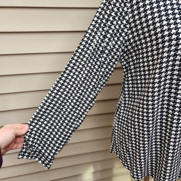 Big Dart Houndstooth Print Button-Up Blouse Black White Classic Posh Chic - Picture 5 of 11